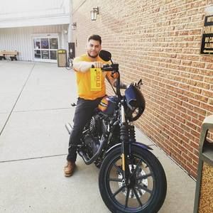 Meet your Posher, Collin